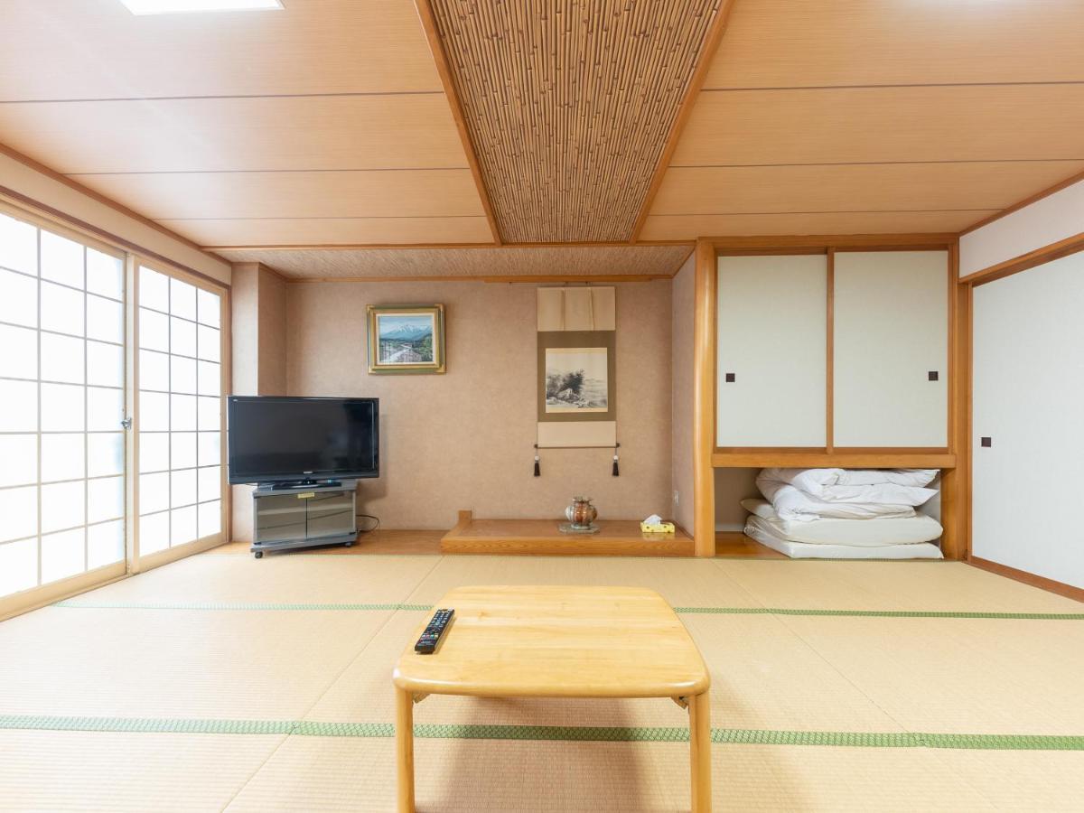 Отель Ryosou Minatosou Дзёэцу Экстерьер фото